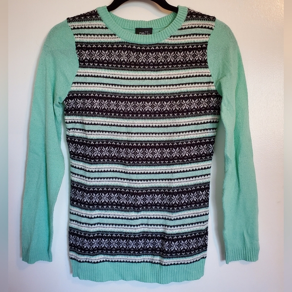 Small Rue 21 Sweater - Picture 1 of 1